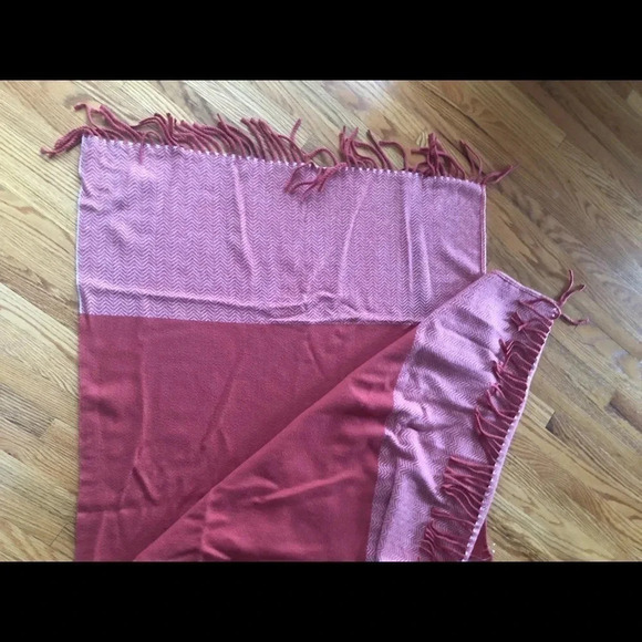 Universal Threads Poncho - Picture 4 of 4